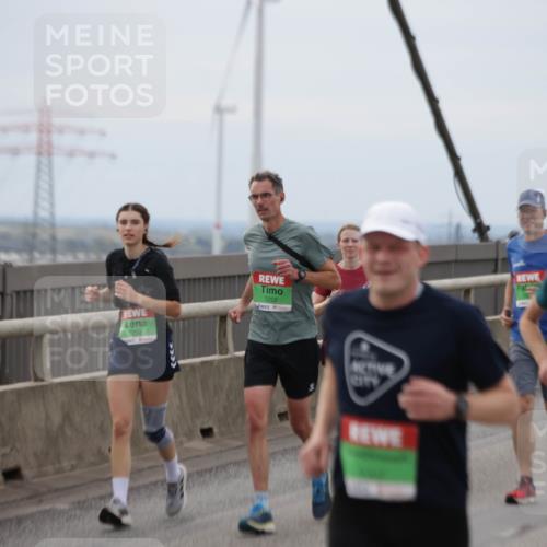 03.10.2025 - Köhlbrandbrückenlauf Jannik Wohlers http://msf.ph/oto/9146672 03.10.2025 15:49:37 Position 1 14, 7252, 7253 meine-sportfotos.de