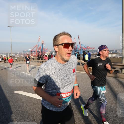 03.10.2025 - Köhlbrandbrückenlauf Yannick Fuchs http://msf.ph/oto/9146673 03.10.2025 08:36:51 Position 2 3592 meine-sportfotos.de