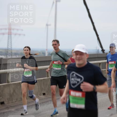 03.10.2025 - Köhlbrandbrückenlauf Jannik Wohlers http://msf.ph/oto/9146674 03.10.2025 15:49:37 Position 1 7252, 7253 meine-sportfotos.de