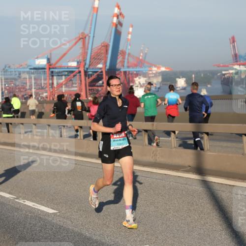 03.10.2025 - Köhlbrandbrückenlauf Yannick Fuchs http://msf.ph/oto/9146683 03.10.2025 08:36:53 Position 2 1087 meine-sportfotos.de