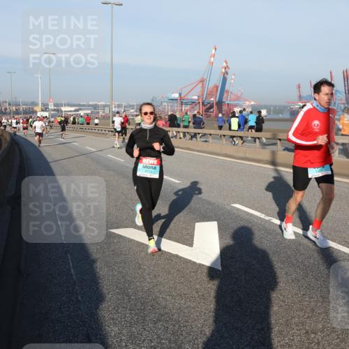 03.10.2025 - Köhlbrandbrückenlauf Yannick Fuchs http://msf.ph/oto/9146698 03.10.2025 08:36:56 Position 2 3174 meine-sportfotos.de