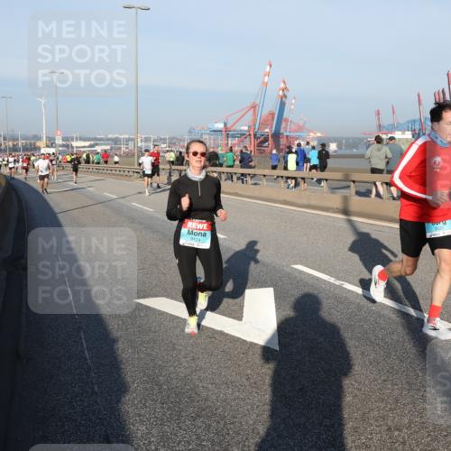 03.10.2025 - Köhlbrandbrückenlauf Yannick Fuchs http://msf.ph/oto/9146700 03.10.2025 08:36:56 Position 2 3174, 3525 meine-sportfotos.de