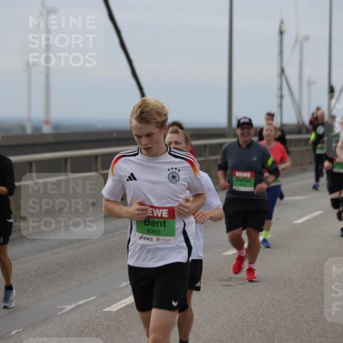 03.10.2025 - Köhlbrandbrückenlauf Jannik Wohlers http://msf.ph/oto/9146721 03.10.2025 15:49:42 Position 1 8962 meine-sportfotos.de
