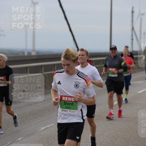 03.10.2025 - Köhlbrandbrückenlauf Jannik Wohlers http://msf.ph/oto/9146724 03.10.2025 15:49:42 Position 1 8962 meine-sportfotos.de