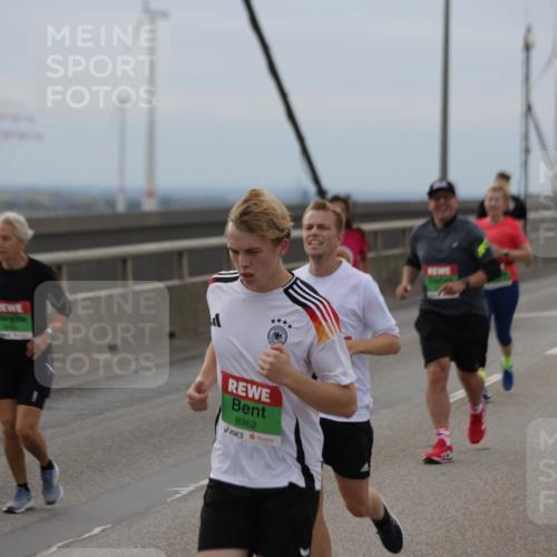 03.10.2025 - Köhlbrandbrückenlauf Jannik Wohlers http://msf.ph/oto/9146726 03.10.2025 15:49:42 Position 1 8962 meine-sportfotos.de