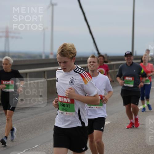 03.10.2025 - Köhlbrandbrückenlauf Jannik Wohlers http://msf.ph/oto/9146730 03.10.2025 15:49:42 Position 1 8962 meine-sportfotos.de