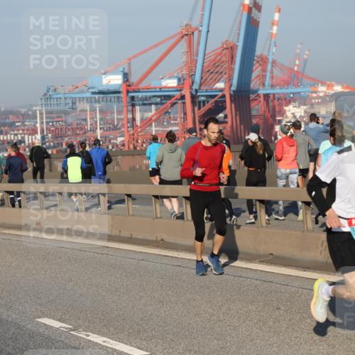 03.10.2025 - Köhlbrandbrückenlauf Yannick Fuchs http://msf.ph/oto/9146739 03.10.2025 08:37:00 Position 2 1432 meine-sportfotos.de