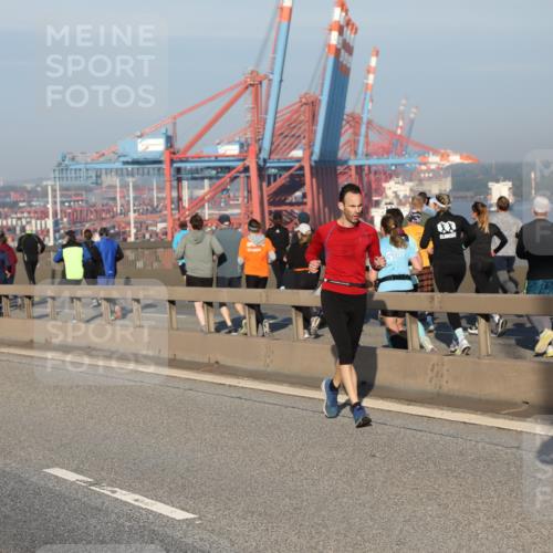 03.10.2025 - Köhlbrandbrückenlauf Yannick Fuchs http://msf.ph/oto/9146744 03.10.2025 08:37:00 Position 2 1432 meine-sportfotos.de