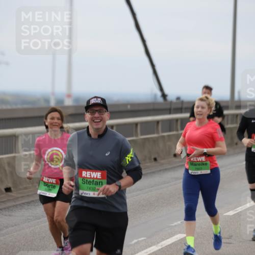 03.10.2025 - Köhlbrandbrückenlauf Jannik Wohlers http://msf.ph/oto/9146763 03.10.2025 15:49:44 Position 1 7432, 7663, 7398 meine-sportfotos.de