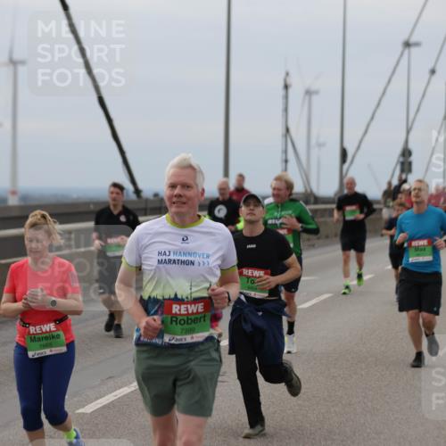 03.10.2025 - Köhlbrandbrückenlauf Jannik Wohlers http://msf.ph/oto/9146780 03.10.2025 15:49:45 Position 1 0, 7663, 7399, 94044 meine-sportfotos.de