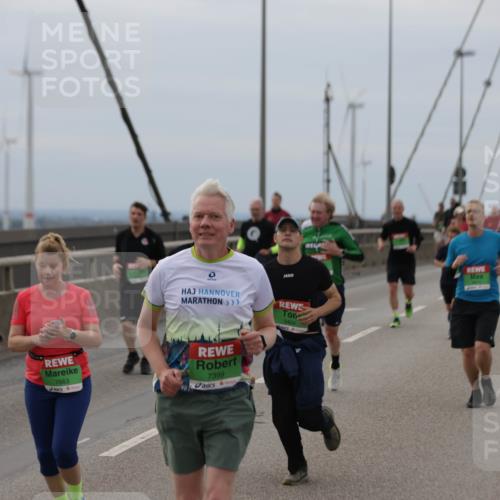 03.10.2025 - Köhlbrandbrückenlauf Jannik Wohlers http://msf.ph/oto/9146782 03.10.2025 15:49:45 Position 1 9404, 7663, 7399 meine-sportfotos.de