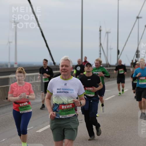 03.10.2025 - Köhlbrandbrückenlauf Jannik Wohlers http://msf.ph/oto/9146784 03.10.2025 15:49:46 Position 1 7663, 9404, 7399 meine-sportfotos.de