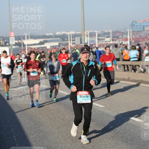 03.10.2025 - Köhlbrandbrückenlauf Yannick Fuchs http://msf.ph/oto/9146788 03.10.2025 08:37:04 Position 2 1175 meine-sportfotos.de