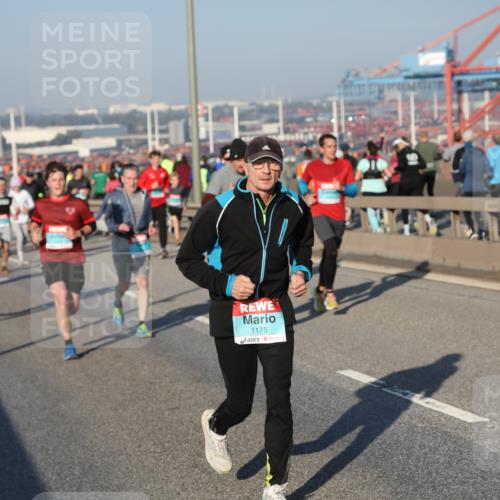 03.10.2025 - Köhlbrandbrückenlauf Yannick Fuchs http://msf.ph/oto/9146797 03.10.2025 08:37:05 Position 2 1175 meine-sportfotos.de