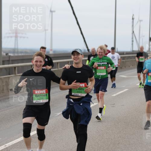 03.10.2025 - Köhlbrandbrückenlauf Jannik Wohlers http://msf.ph/oto/9146808 03.10.2025 15:49:47 Position 1 9403, 9404, 9731, 9611 meine-sportfotos.de