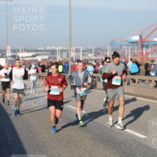 03.10.2025 - Köhlbrandbrückenlauf Yannick Fuchs http://msf.ph/oto/9146814 03.10.2025 08:37:06 Position 2  meine-sportfotos.de
