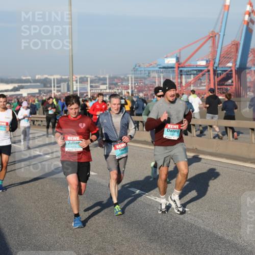 03.10.2025 - Köhlbrandbrückenlauf Yannick Fuchs http://msf.ph/oto/9146822 03.10.2025 08:37:07 Position 2 1075, 16, 1237, 3518 meine-sportfotos.de