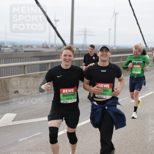 03.10.2025 - Köhlbrandbrückenlauf Jannik Wohlers http://msf.ph/oto/9146830 03.10.2025 15:49:48 Position 1 9731, 9403, 9404, 9611 meine-sportfotos.de