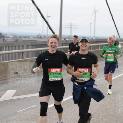 03.10.2025 - Köhlbrandbrückenlauf Jannik Wohlers http://msf.ph/oto/9146832 03.10.2025 15:49:48 Position 1 9403, 9404, 9731, 9611 meine-sportfotos.de