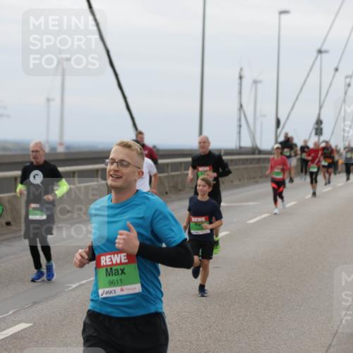 03.10.2025 - Köhlbrandbrückenlauf Jannik Wohlers http://msf.ph/oto/9146839 03.10.2025 15:49:50 Position 1 9731, 9611 meine-sportfotos.de