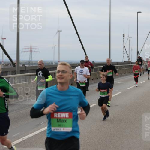 03.10.2025 - Köhlbrandbrückenlauf Jannik Wohlers http://msf.ph/oto/9146850 03.10.2025 15:49:50 Position 1 8063, 9731, 9611 meine-sportfotos.de
