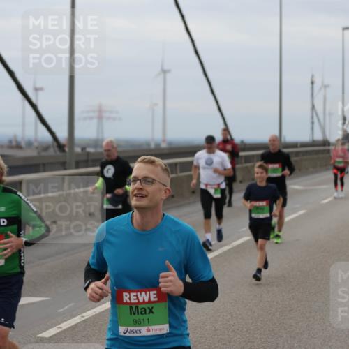 03.10.2025 - Köhlbrandbrückenlauf Jannik Wohlers http://msf.ph/oto/9146855 03.10.2025 15:49:50 Position 1 9731, 9611 meine-sportfotos.de