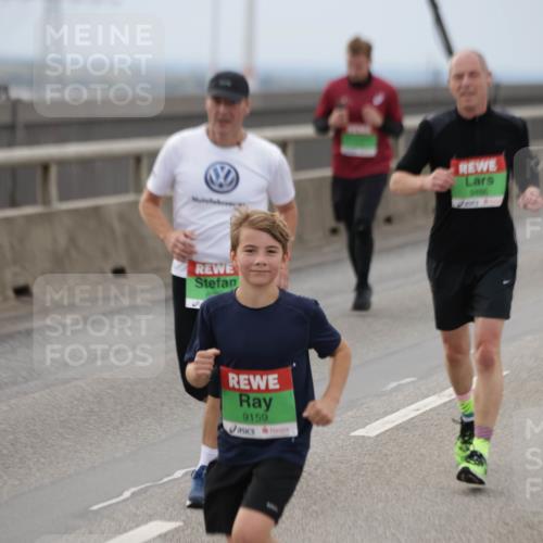 03.10.2025 - Köhlbrandbrückenlauf Jannik Wohlers http://msf.ph/oto/9146860 03.10.2025 15:49:51 Position 1 9159, 9486 meine-sportfotos.de