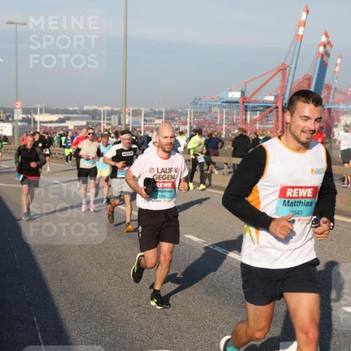 03.10.2025 - Köhlbrandbrückenlauf Yannick Fuchs http://msf.ph/oto/9146862 03.10.2025 08:37:11 Position 2 2788, 2343 meine-sportfotos.de