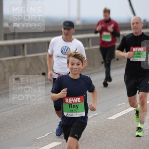 03.10.2025 - Köhlbrandbrückenlauf Jannik Wohlers http://msf.ph/oto/9146863 03.10.2025 15:49:51 Position 1 9159, 9486 meine-sportfotos.de
