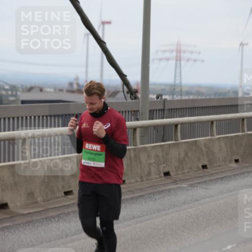 03.10.2025 - Köhlbrandbrückenlauf Jannik Wohlers http://msf.ph/oto/9146889 03.10.2025 15:49:55 Position 1 9131 meine-sportfotos.de
