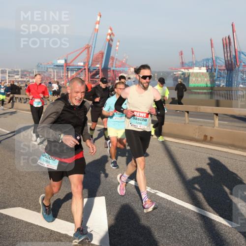 03.10.2025 - Köhlbrandbrückenlauf Yannick Fuchs http://msf.ph/oto/9146894 03.10.2025 08:37:15 Position 2 1084, 1269 meine-sportfotos.de