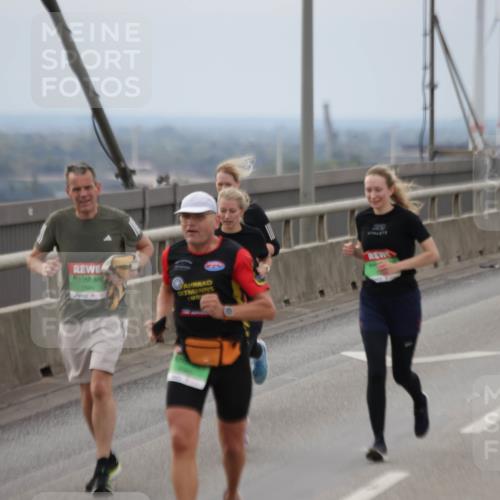 03.10.2025 - Köhlbrandbrückenlauf Jannik Wohlers http://msf.ph/oto/9146913 03.10.2025 15:50:00 Position 1 7581 meine-sportfotos.de