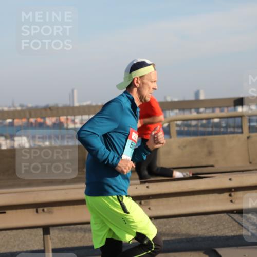 03.10.2025 - Köhlbrandbrückenlauf Yannick Fuchs http://msf.ph/oto/9146916 03.10.2025 08:37:24 Position 2  meine-sportfotos.de