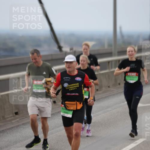 03.10.2025 - Köhlbrandbrückenlauf Jannik Wohlers http://msf.ph/oto/9146919 03.10.2025 15:50:00 Position 1 51, 3, 0, 8970, 8960 meine-sportfotos.de