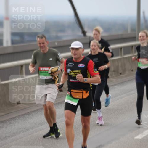 03.10.2025 - Köhlbrandbrückenlauf Jannik Wohlers http://msf.ph/oto/9146929 03.10.2025 15:50:01 Position 1 7581, 8960, 511 meine-sportfotos.de