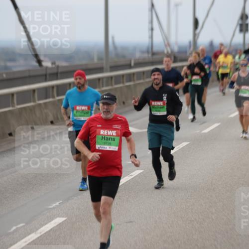 03.10.2025 - Köhlbrandbrückenlauf Jannik Wohlers http://msf.ph/oto/9146968 03.10.2025 15:50:04 Position 1 657, 8970, 9198, 88669 meine-sportfotos.de
