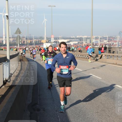 03.10.2025 - Köhlbrandbrückenlauf Yannick Fuchs http://msf.ph/oto/9146971 03.10.2025 08:37:30 Position 2 405, 1109 meine-sportfotos.de
