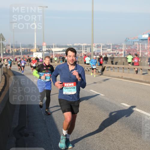 03.10.2025 - Köhlbrandbrückenlauf Yannick Fuchs http://msf.ph/oto/9146978 03.10.2025 08:37:30 Position 2 1405 meine-sportfotos.de