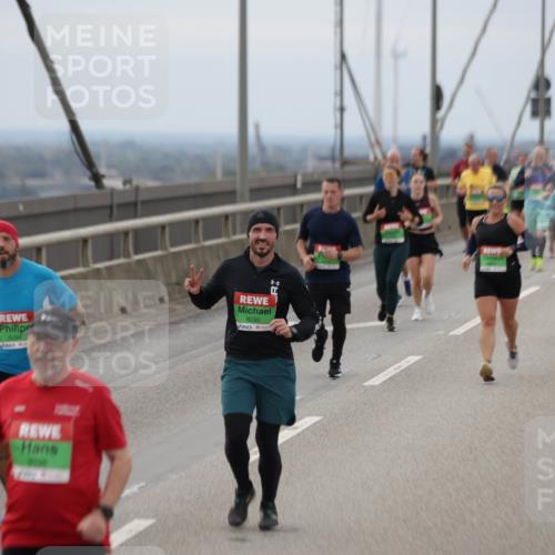 03.10.2025 - Köhlbrandbrückenlauf Jannik Wohlers http://msf.ph/oto/9146979 03.10.2025 15:50:05 Position 1 8294, 8292 meine-sportfotos.de