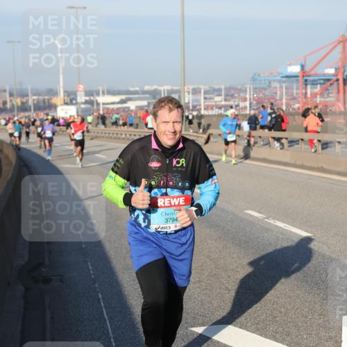 03.10.2025 - Köhlbrandbrückenlauf Yannick Fuchs http://msf.ph/oto/9146997 03.10.2025 08:37:33 Position 2 3794 meine-sportfotos.de
