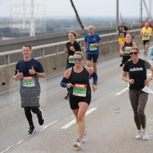 03.10.2025 - Köhlbrandbrückenlauf Jannik Wohlers http://msf.ph/oto/9147016 03.10.2025 15:50:09 Position 1 9476, 9494 meine-sportfotos.de