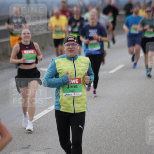 03.10.2025 - Köhlbrandbrückenlauf Jannik Wohlers http://msf.ph/oto/9147026 03.10.2025 15:50:11 Position 1 407, 9080 meine-sportfotos.de