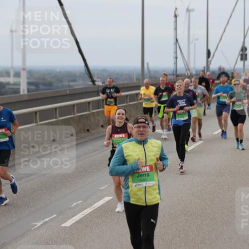 03.10.2025 - Köhlbrandbrückenlauf Jannik Wohlers http://msf.ph/oto/9147039 03.10.2025 15:50:12 Position 1 9080 meine-sportfotos.de
