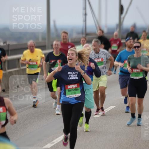 03.10.2025 - Köhlbrandbrückenlauf Jannik Wohlers http://msf.ph/oto/9147041 03.10.2025 15:50:13 Position 1 9152, 8451 meine-sportfotos.de