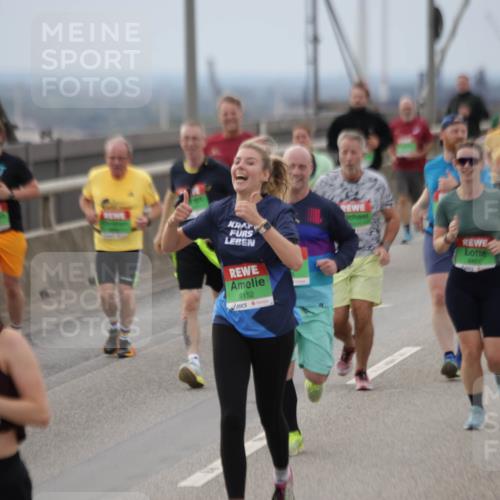 03.10.2025 - Köhlbrandbrückenlauf Jannik Wohlers http://msf.ph/oto/9147047 03.10.2025 15:50:13 Position 1 9737, 6451, 9152 meine-sportfotos.de
