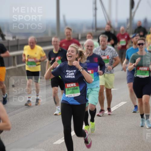 03.10.2025 - Köhlbrandbrückenlauf Jannik Wohlers http://msf.ph/oto/9147049 03.10.2025 15:50:13 Position 1 87, 99, 9152, 8451 meine-sportfotos.de