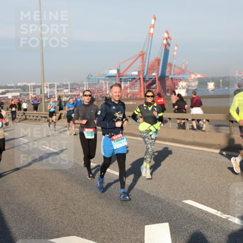 03.10.2025 - Köhlbrandbrückenlauf Yannick Fuchs http://msf.ph/oto/9147056 03.10.2025 08:37:49 Position 2 1262, 1168 meine-sportfotos.de