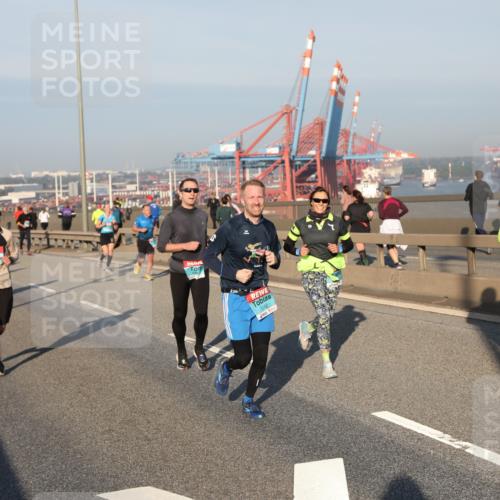 03.10.2025 - Köhlbrandbrückenlauf Yannick Fuchs http://msf.ph/oto/9147058 03.10.2025 08:37:49 Position 2 1262 meine-sportfotos.de
