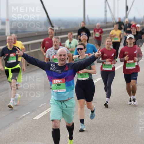 03.10.2025 - Köhlbrandbrückenlauf Jannik Wohlers http://msf.ph/oto/9147086 03.10.2025 15:50:16 Position 1 9152, 9055, 8451, 7542 meine-sportfotos.de