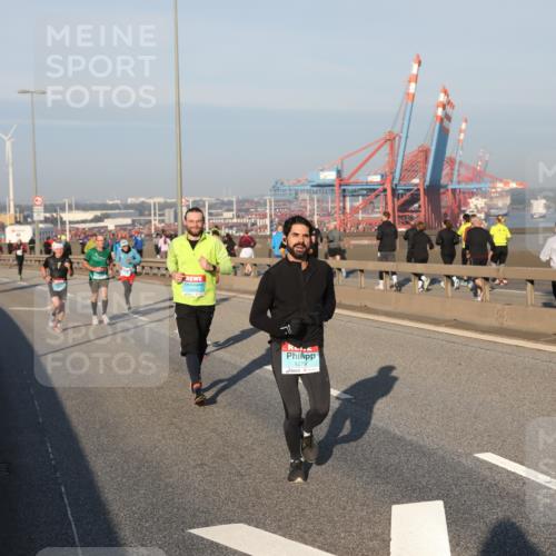 03.10.2025 - Köhlbrandbrückenlauf Yannick Fuchs http://msf.ph/oto/9147129 03.10.2025 08:37:56 Position 2 77, 1279 meine-sportfotos.de